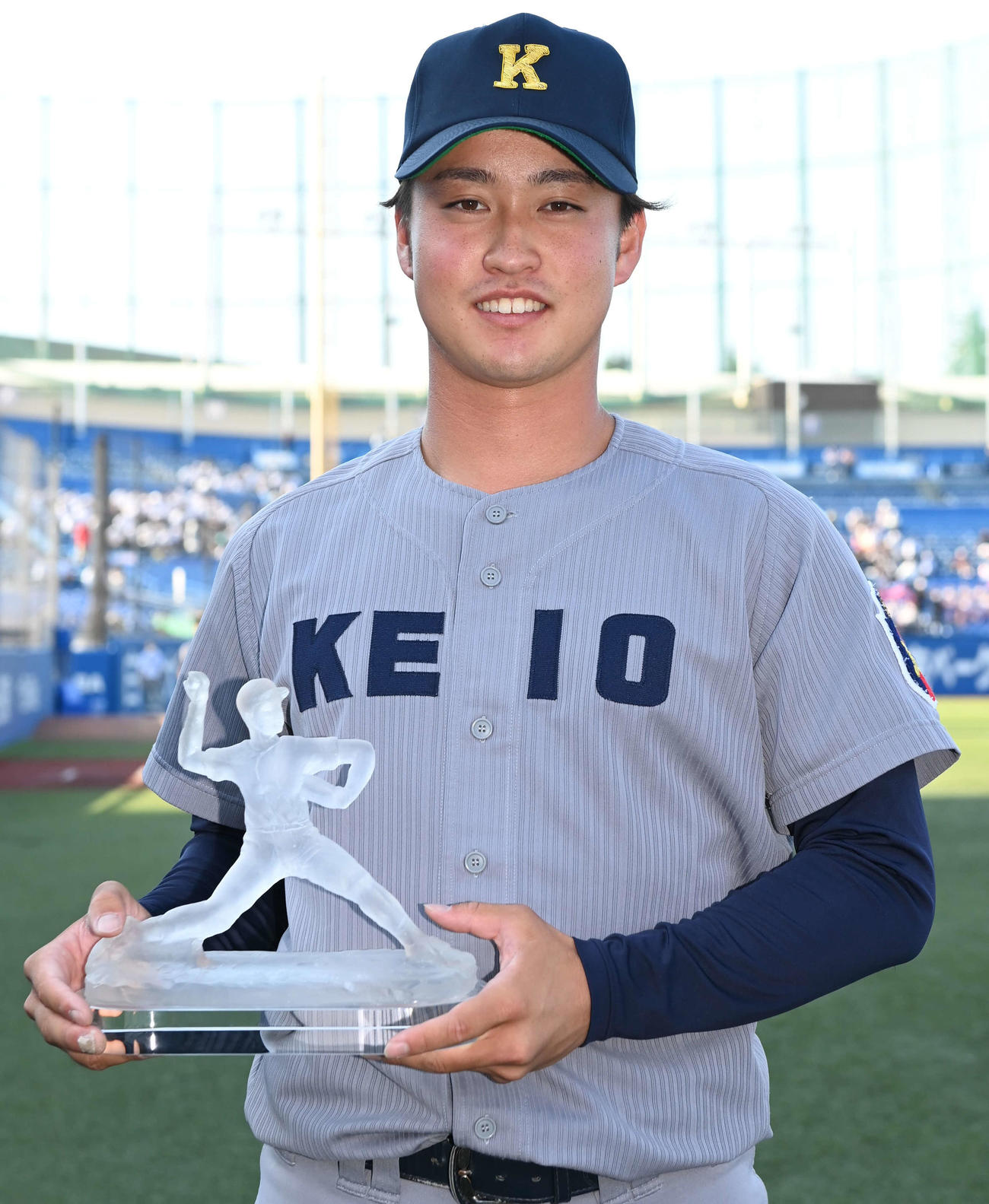 最優秀防御率賞を獲得した慶大・橋本（撮影・山崎安昭）