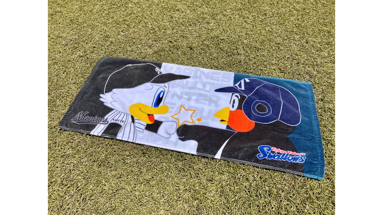 ロッテは交流戦ヤクルト戦に向けてのコラボグッズを発売（球団提供）