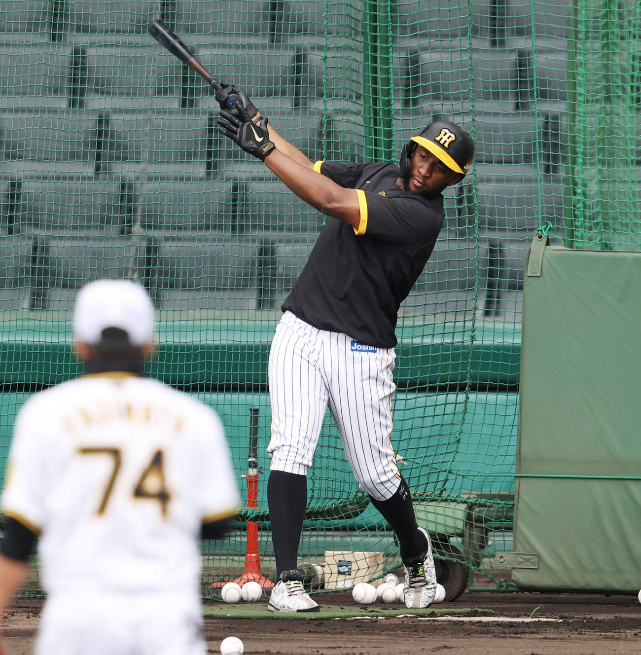 阪神対西武　打撃練習するロハス（撮影・加藤哉）