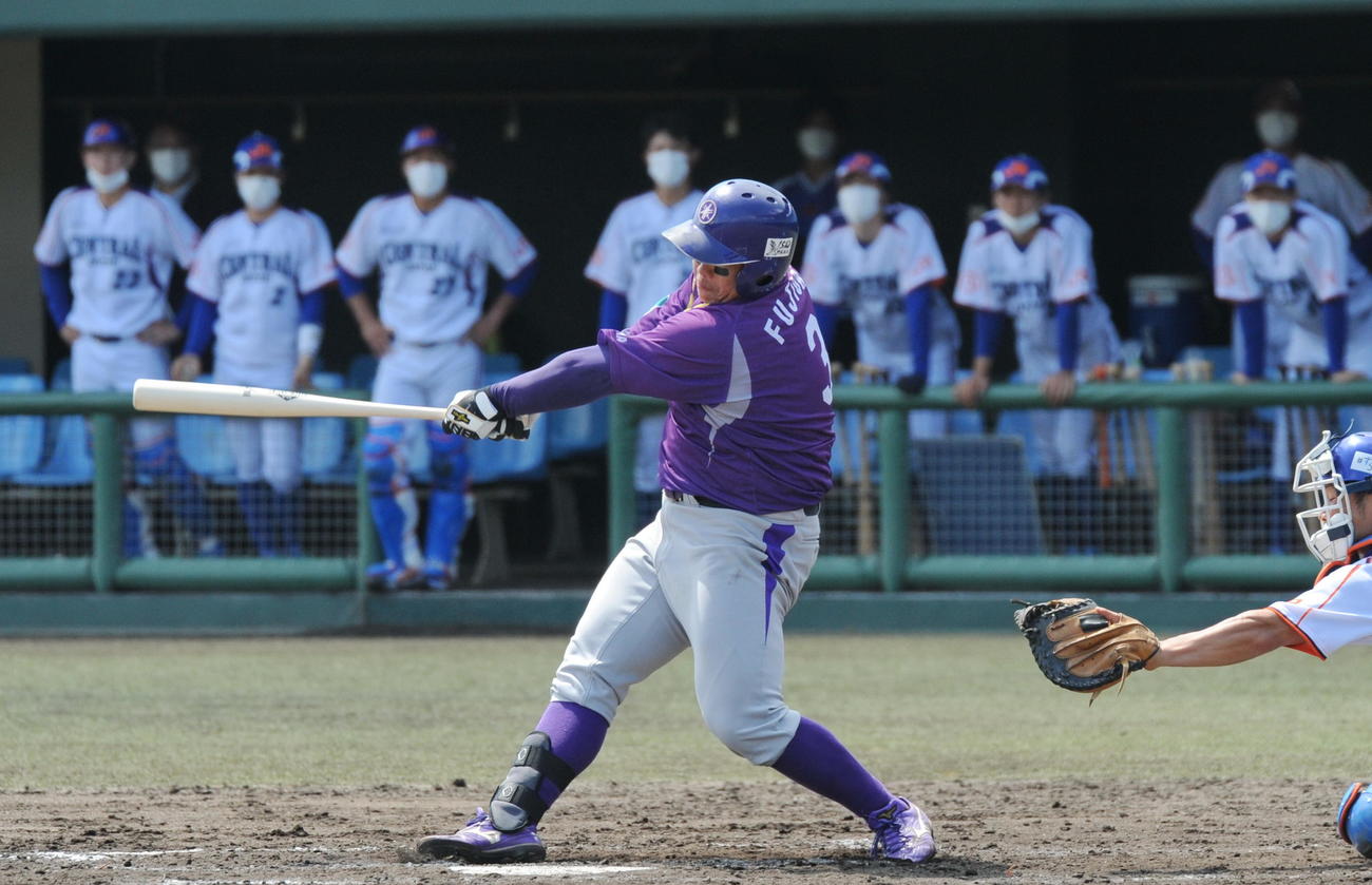 1回に逆転満塁本塁打を放ったヤマハの藤岡