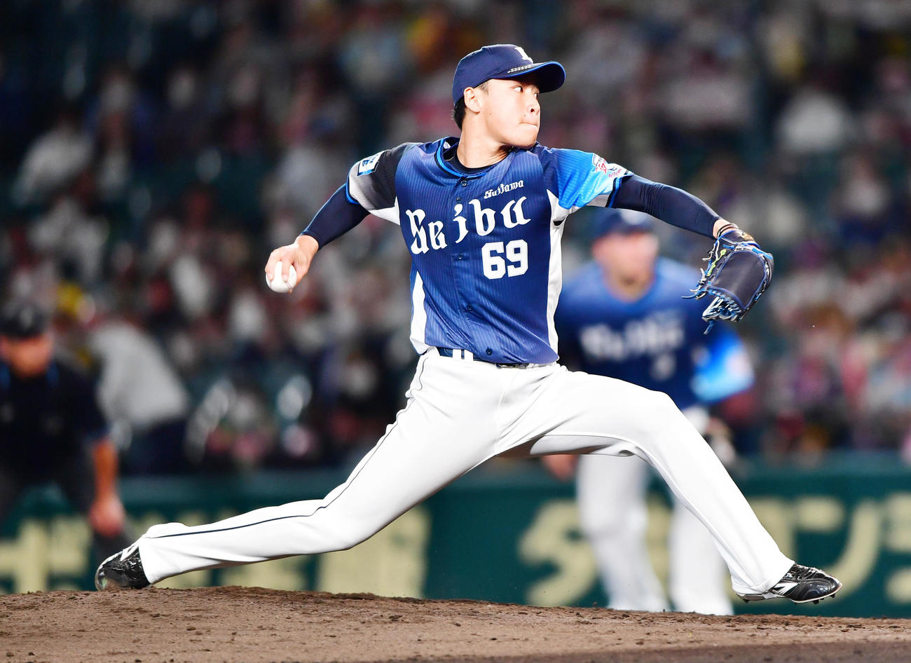 阪神対西武　西武2番手の水上（撮影・前岡正明）