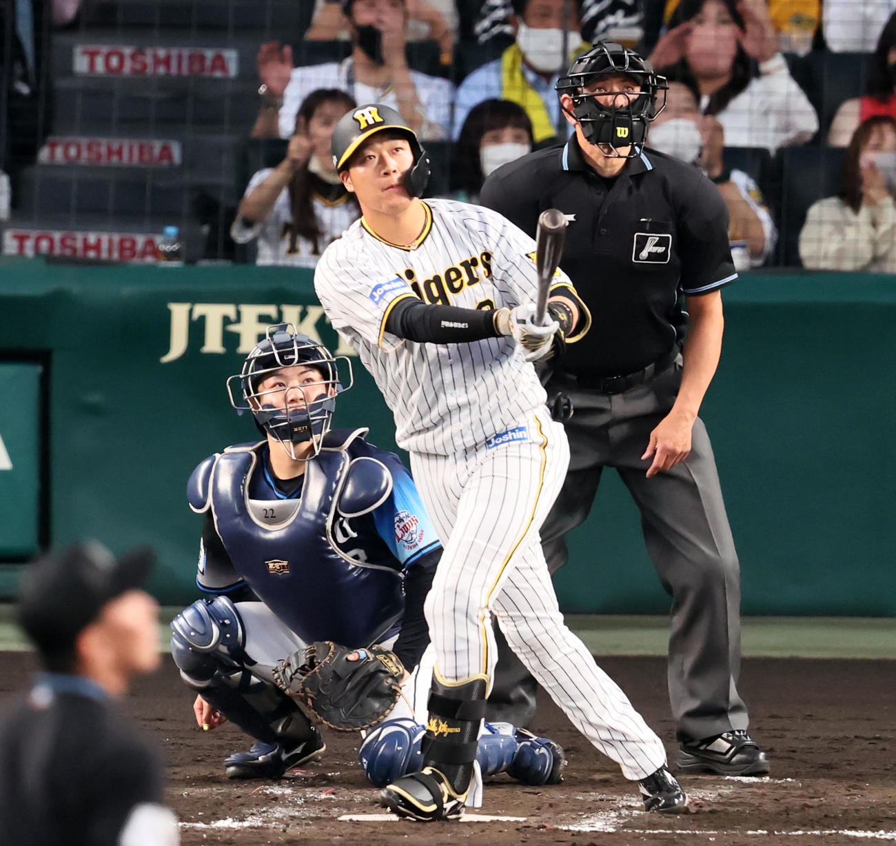 阪神対西武　3回裏阪神1死一、三塁、大山は左越え3点本塁打を放つ（撮影・加藤哉）