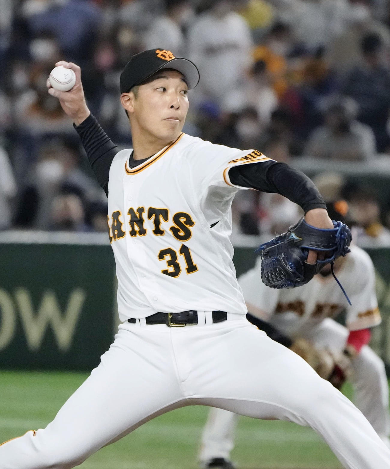 先発した巨人・赤星(共同）