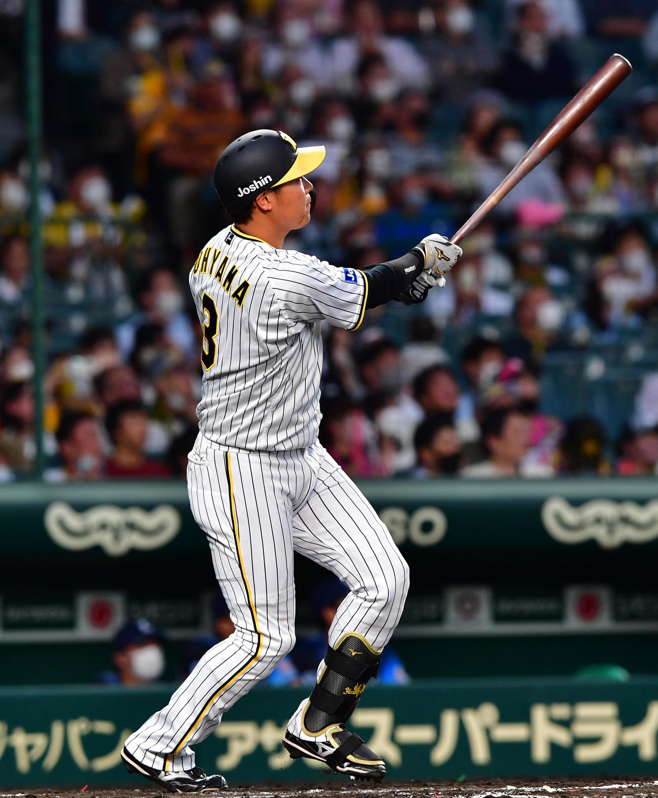 阪神対西武　3回裏阪神1死一、三塁、大山は左越え3点本塁打を放つ（撮影・前岡正明）
