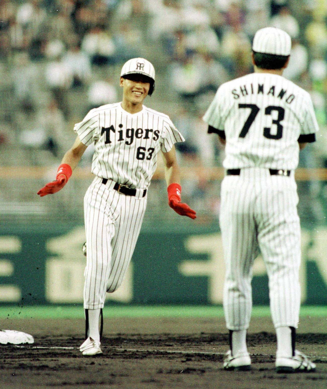 甲子園でプロ初本塁打を放った新庄剛志（1992年5月26日撮影）