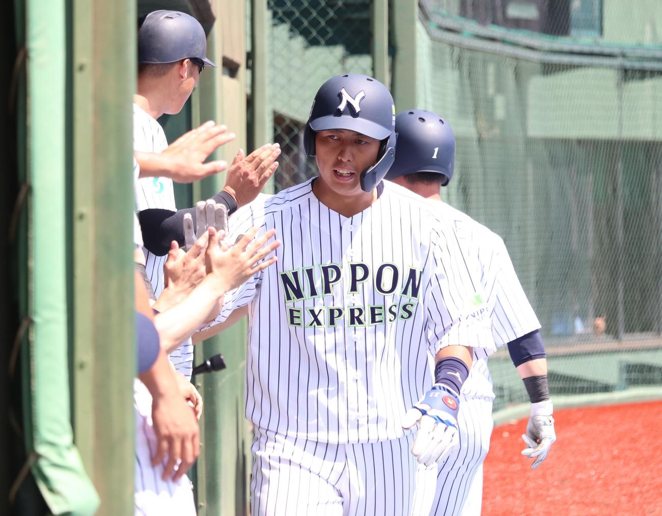 日本通運対JR千葉　先制打を放った日本通運・北川利生外野手（撮影・阿部泰斉）