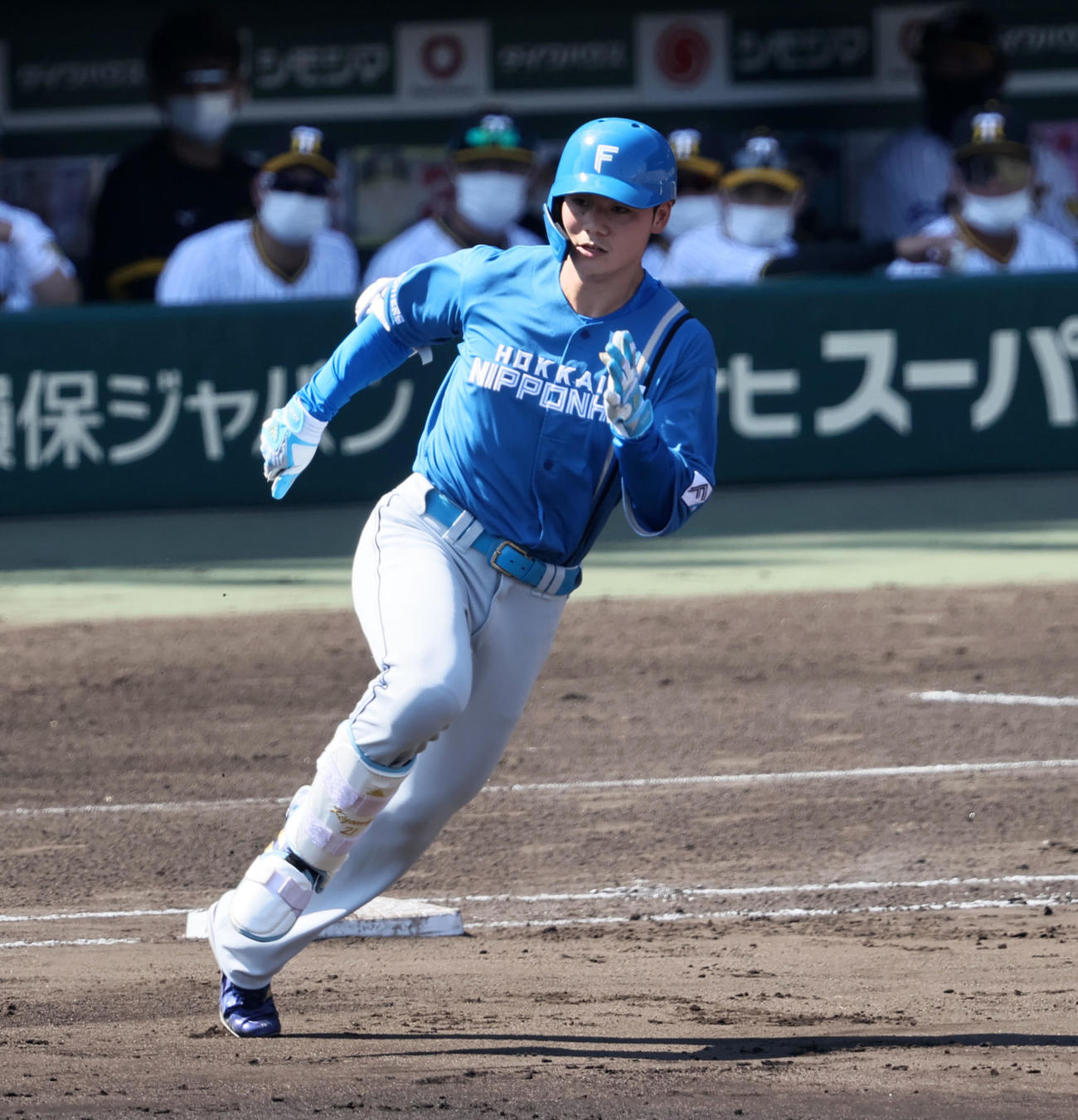 阪神対日本ハム　4回表日本ハム1死、清宮は右越え二塁打を放つ（撮影・加藤哉）