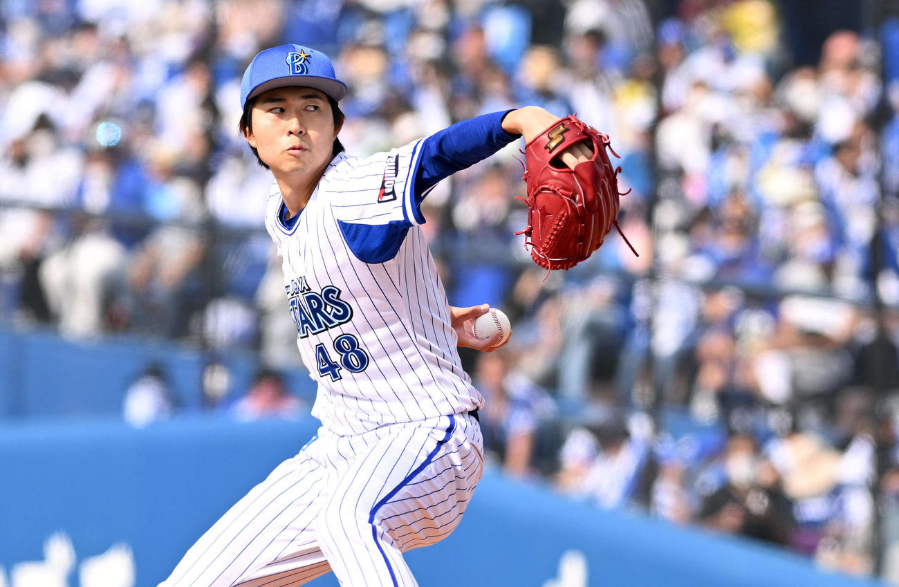 DeNA対楽天　5回、力投するDeNA先発の京山（撮影・滝沢徹郎）