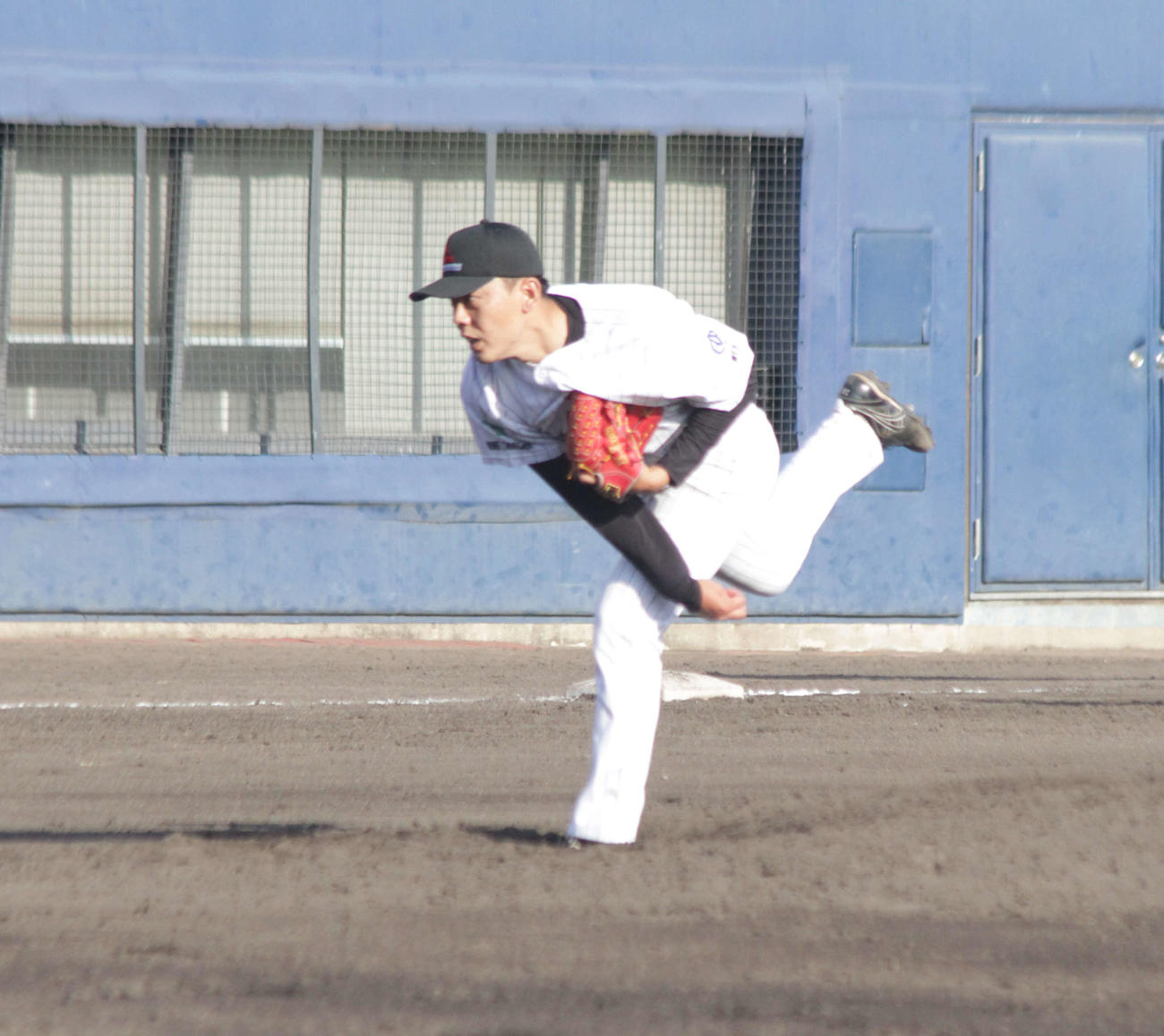 元阪神などの三菱重工West・金田和之投手が8回から救援して都市対抗出場に導いた