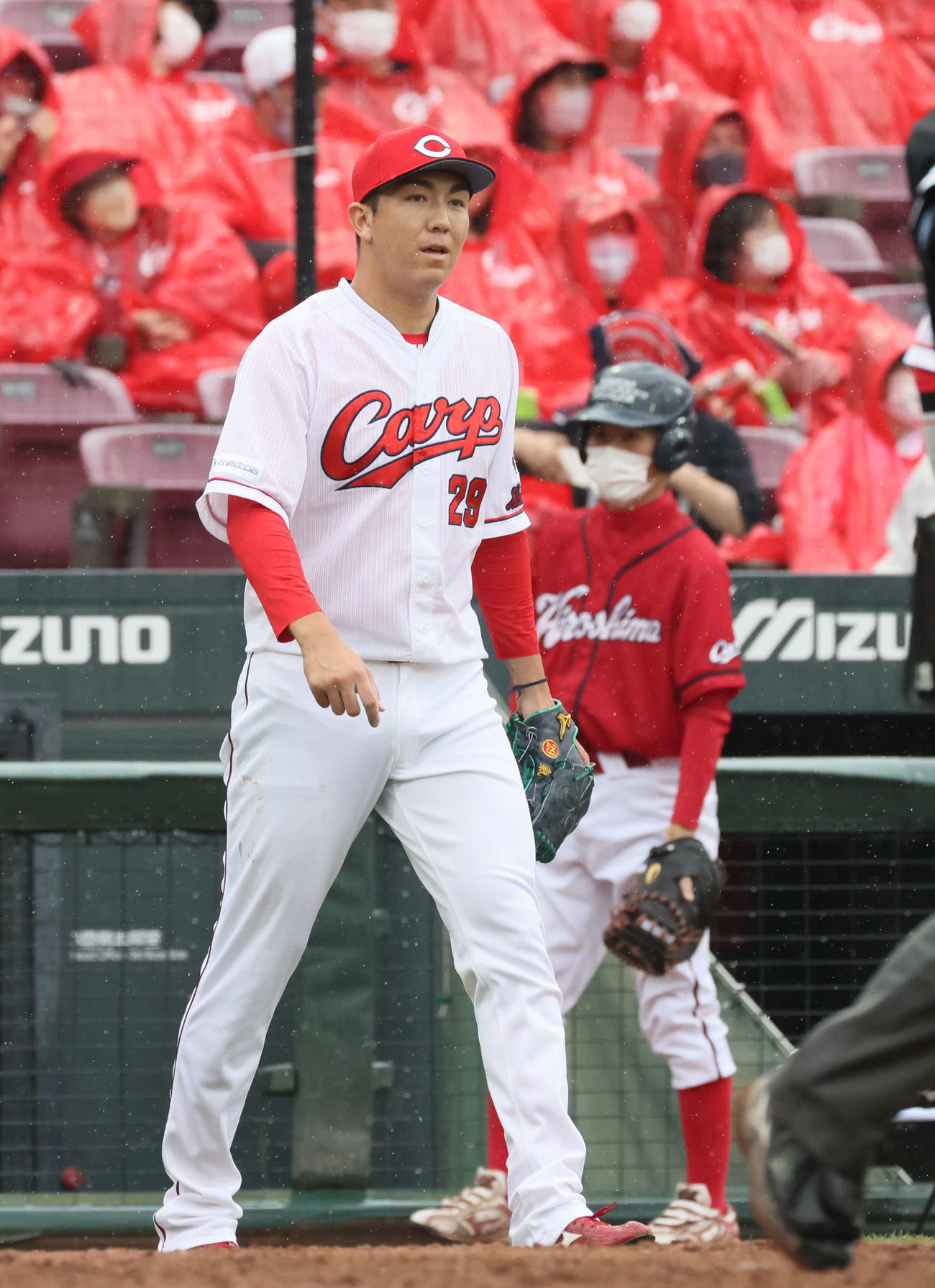 交流戦広島対オリックス　7回表オリックス無死満塁、代打安達に右2点適時二塁打を浴びたケムナ（撮影・加藤孝規）
