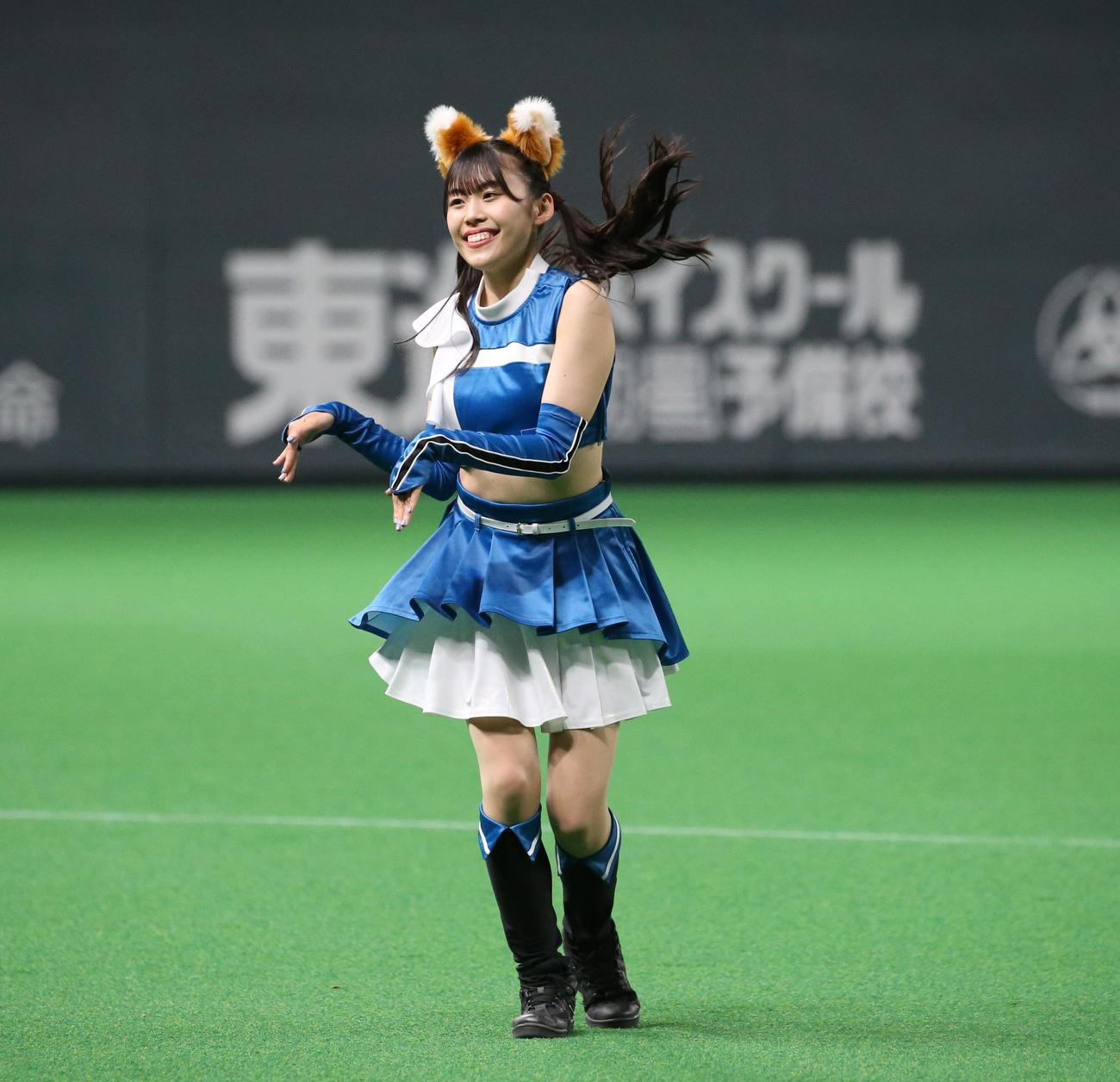 日本ハム　ファイターズガールが踊る「キツネダンス」　（きつねダンス）（22年5月）
