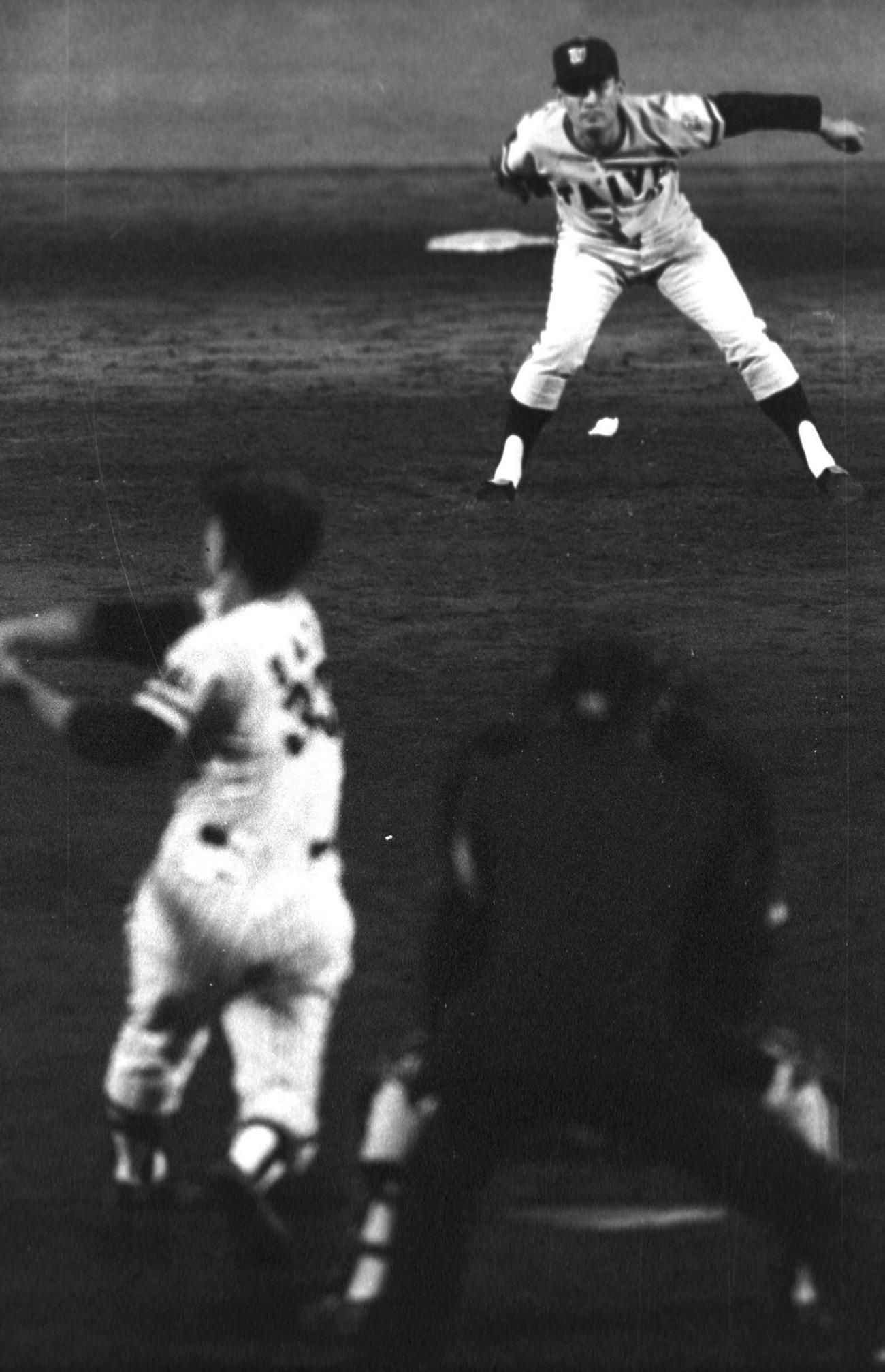 ヤクルト戦でノーヒットノーランを達成した大洋鬼頭洋（70年5月9日）