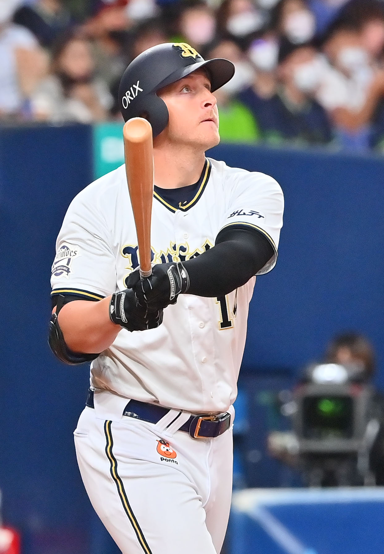 オリックス対ヤクルト　4回裏オリックス無死、右越え本塁打を放つマッカーシー（撮影・和賀正仁）