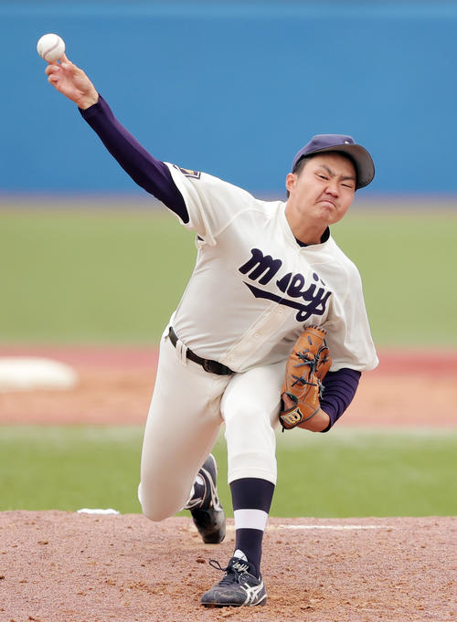 神奈川大対明大　力投する明大先発の村田（撮影・野上伸悟）