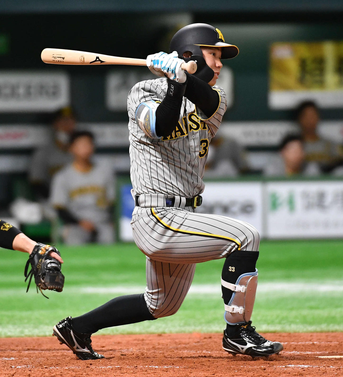 ソフトバンク対阪神　4回表阪神2死一、二塁、糸原は右前安打を放つ（撮影・岩下翔太）