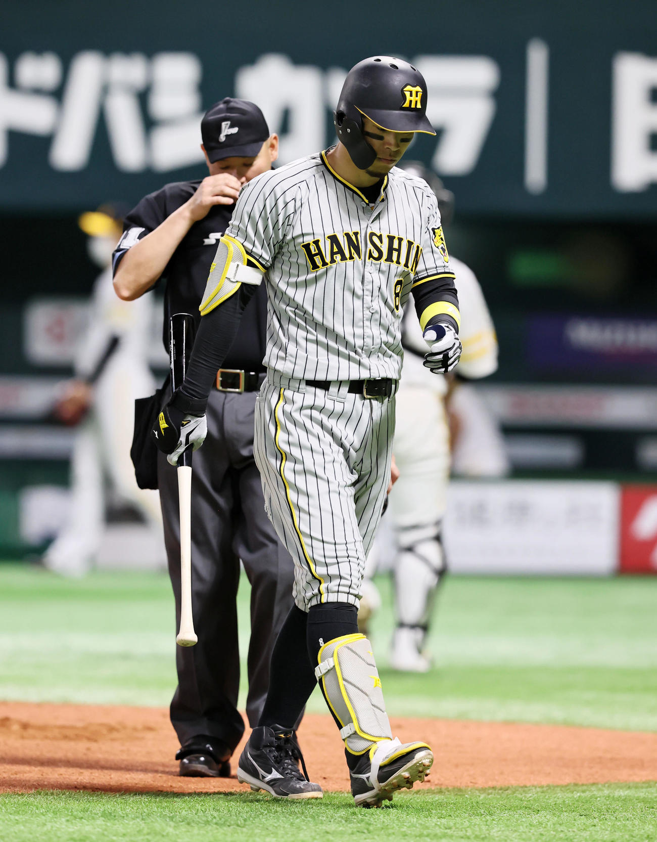 ソフトバンク対阪神　6回表阪神2死一塁、佐藤輝は三振に倒れる（撮影・加藤哉）