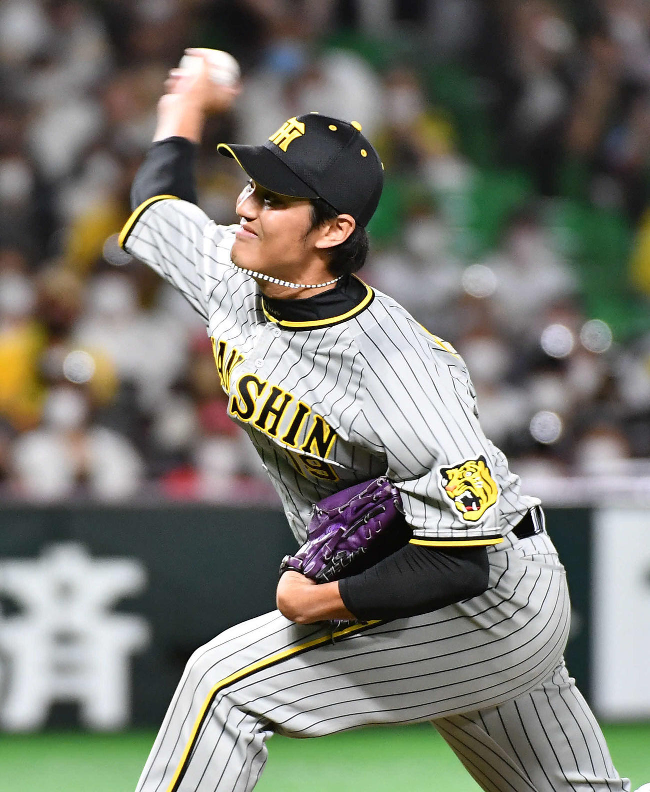 ソフトバンク対阪神　8回裏から登板した、阪神2番手の藤浪（撮影・岩下翔太）