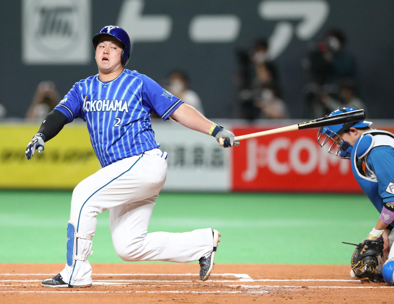 日本ハム対DeNA 1回表DeNA1死二、三塁、牧は三振に終わる（撮影・佐藤翔太）