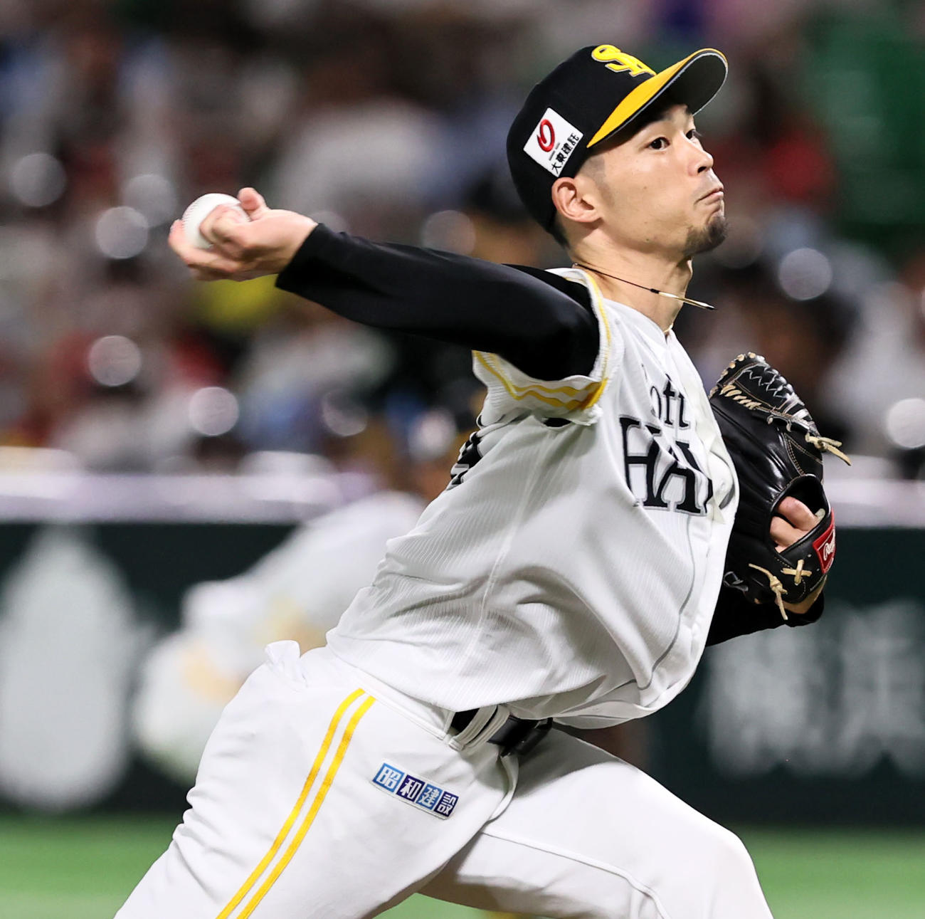ソフトバンク対阪神　8回表、ソフトバンク3番手で登板する又吉（撮影・加藤哉）