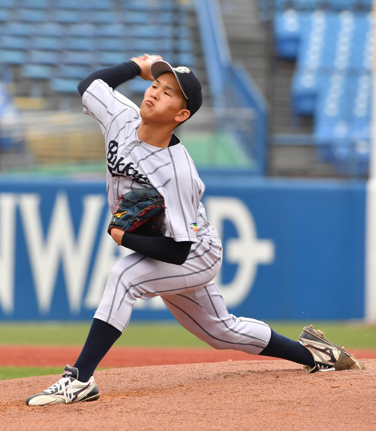 明大対佛教大　先発した佛教大・山本（撮影・柴田隆二）