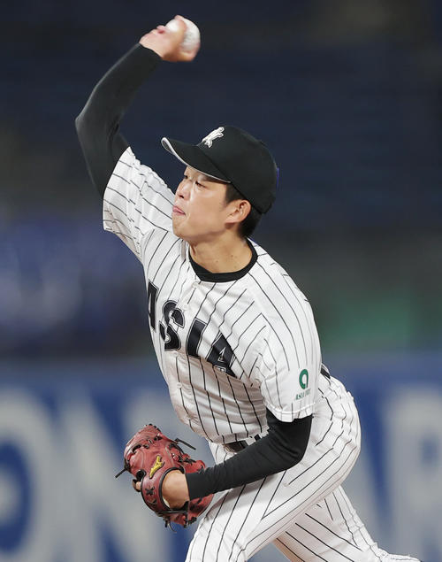 名城大対亜大　力投する亜大先発の遠藤（撮影・野上伸悟）