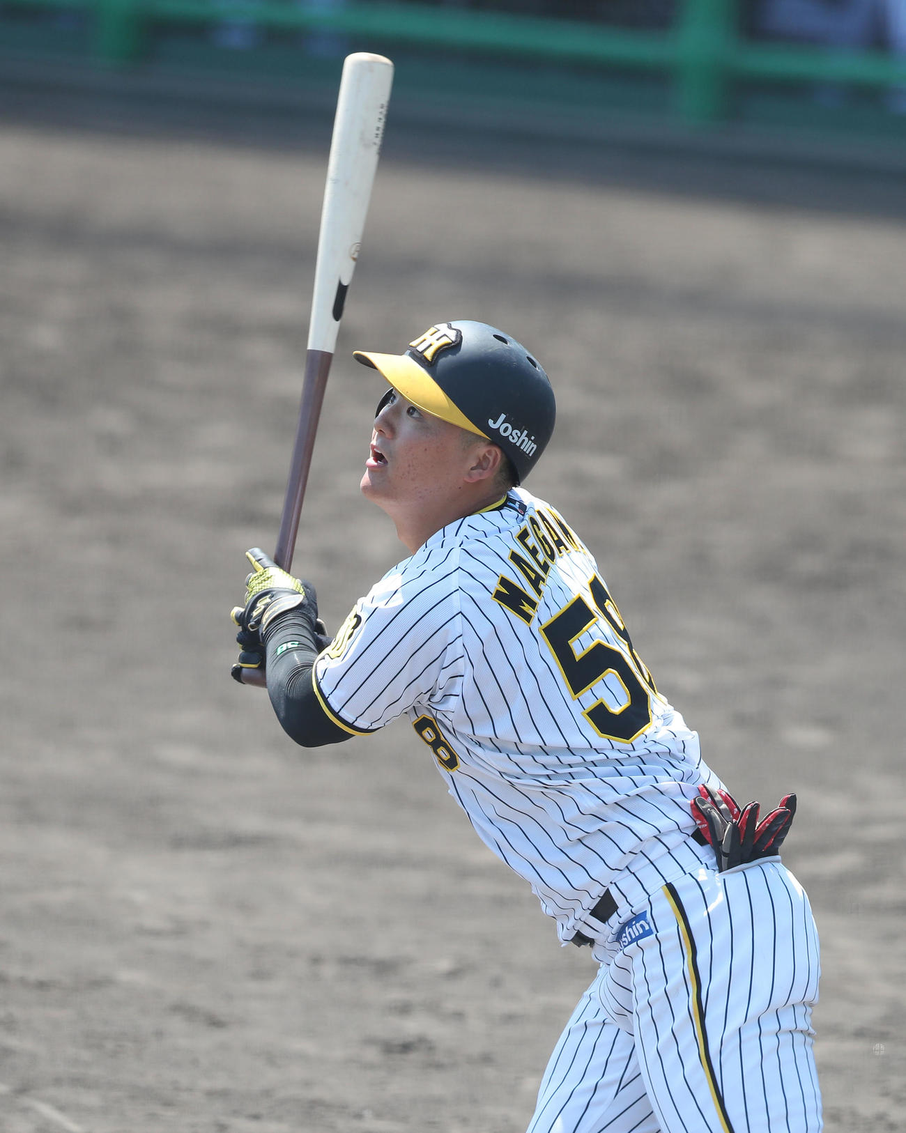 ウエスタン・リーグ阪神対オリックス　4回裏阪神1死一塁、前川は左越え2点本塁打を放つ（撮影・白石智彦）