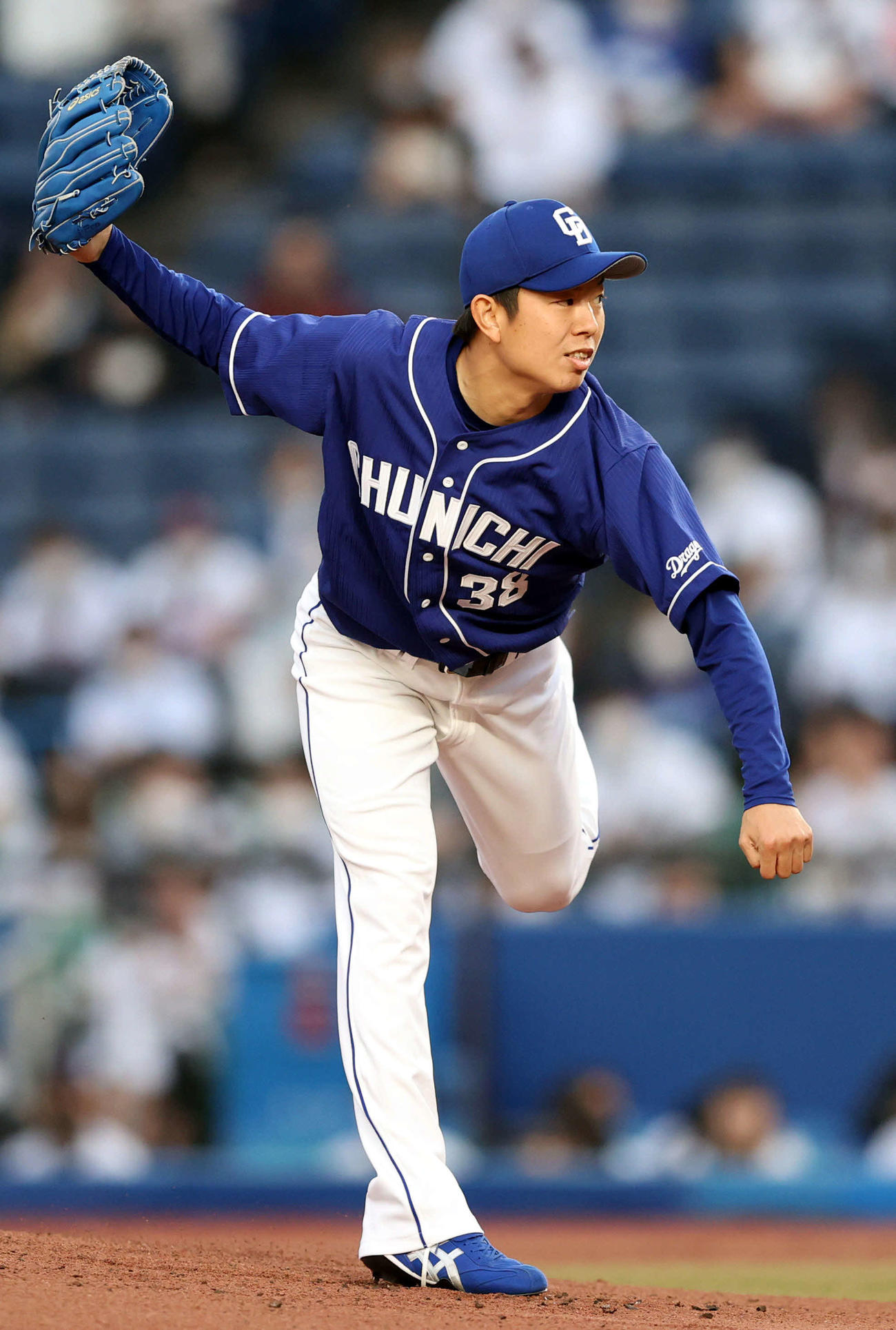 ロッテ対中日　中日先発の松葉（撮影・狩俣裕三）