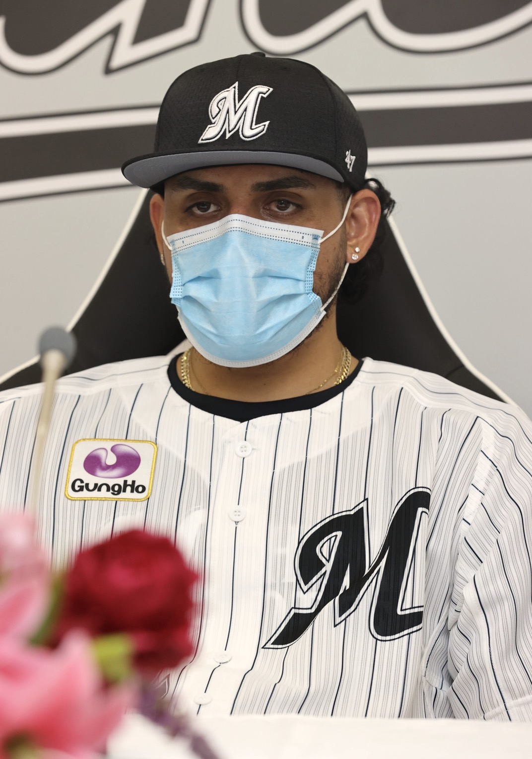 入団会見を行ったロッテ・オスナ