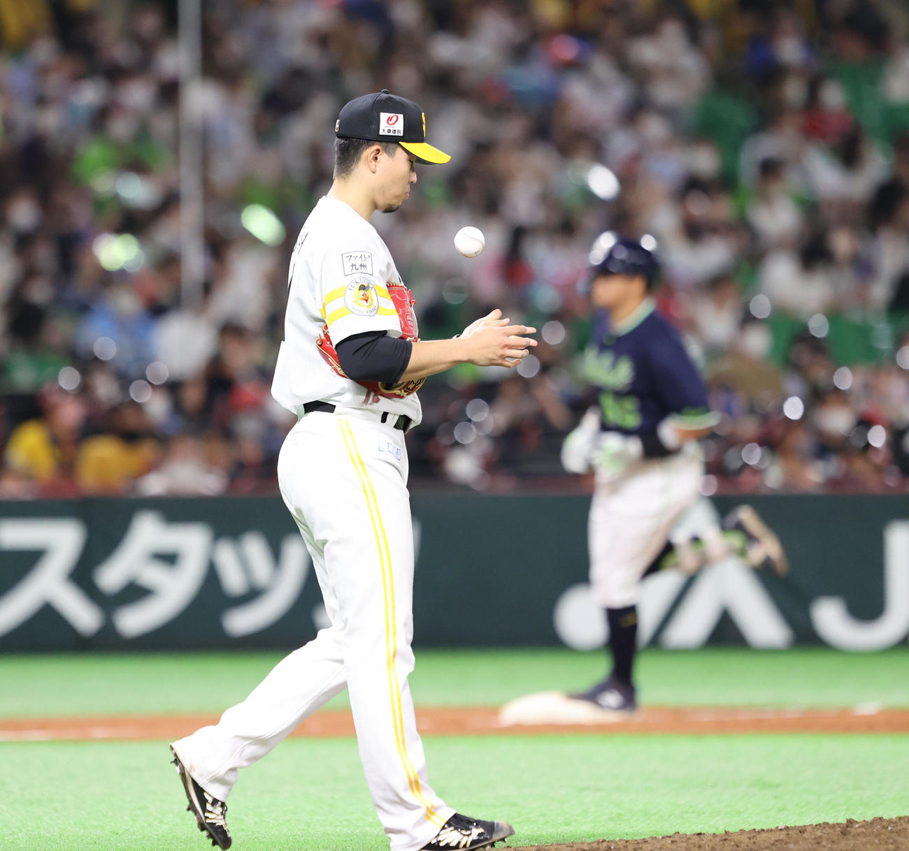 ソフトバンク対ヤクルト　4回表ヤクルト無死、村上宗隆に勝ち越し本塁打を浴びた千賀滉大（撮影・梅根麻紀）