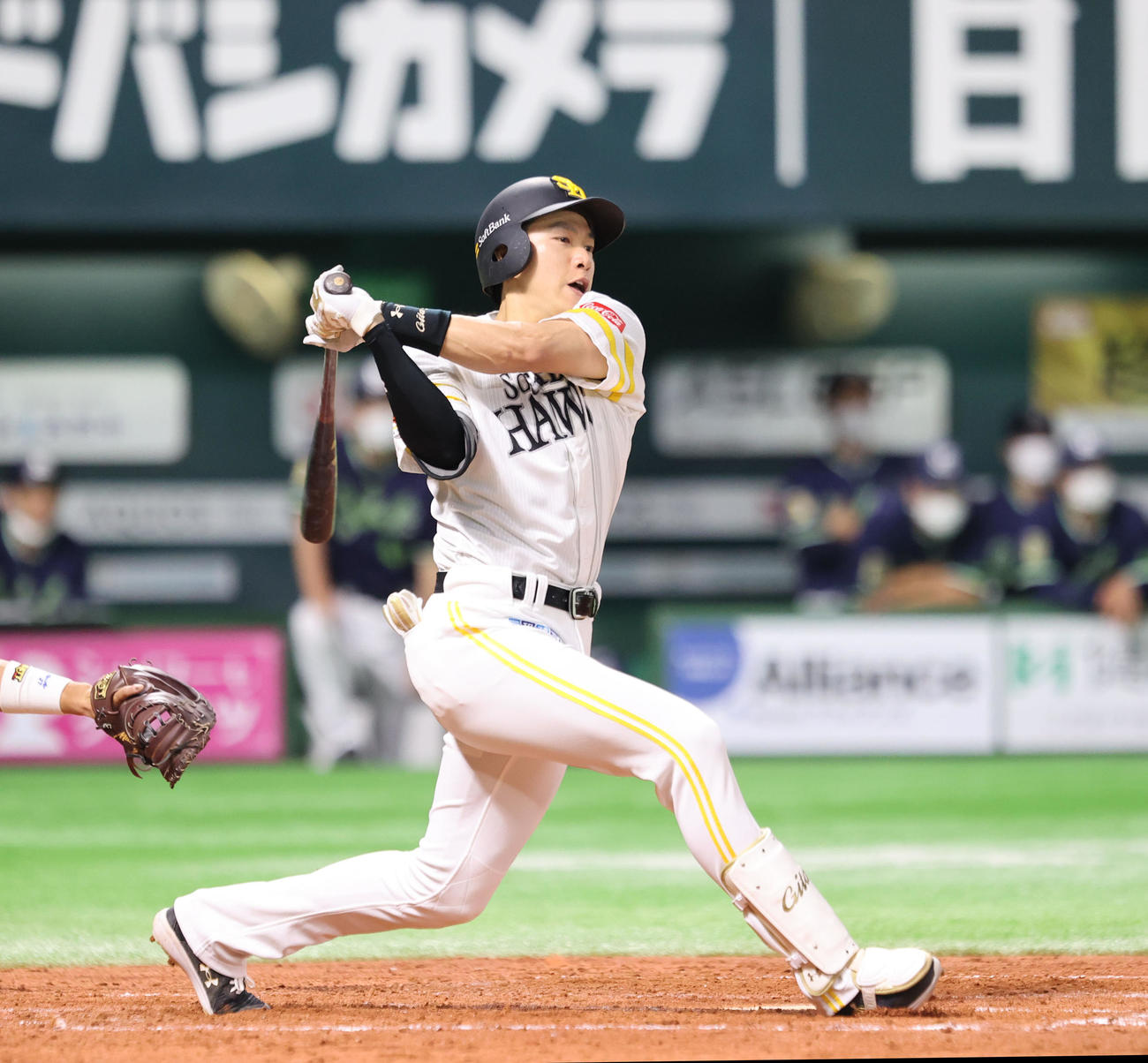 ソフトバンク対ヤクルト　3回裏ソフトバンク2死、柳田悠岐は右前安打を放つ（撮影・梅根麻紀）