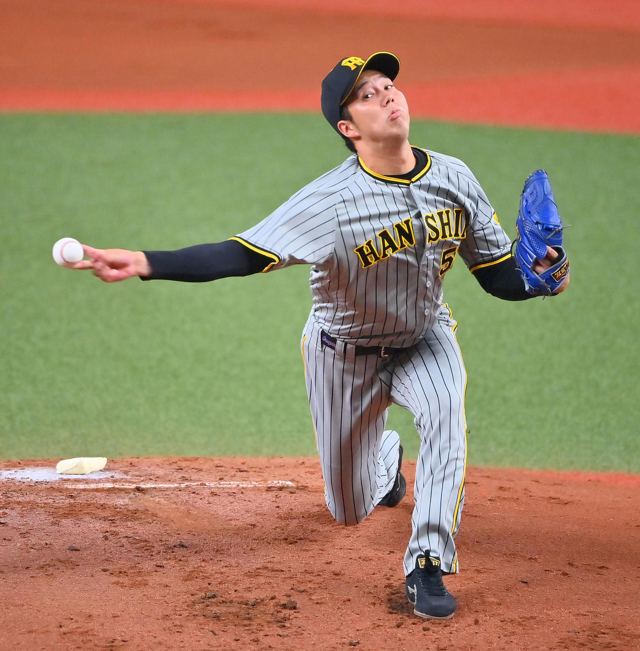 オリックス対阪神　力投する阪神青柳（撮影・和賀正仁）