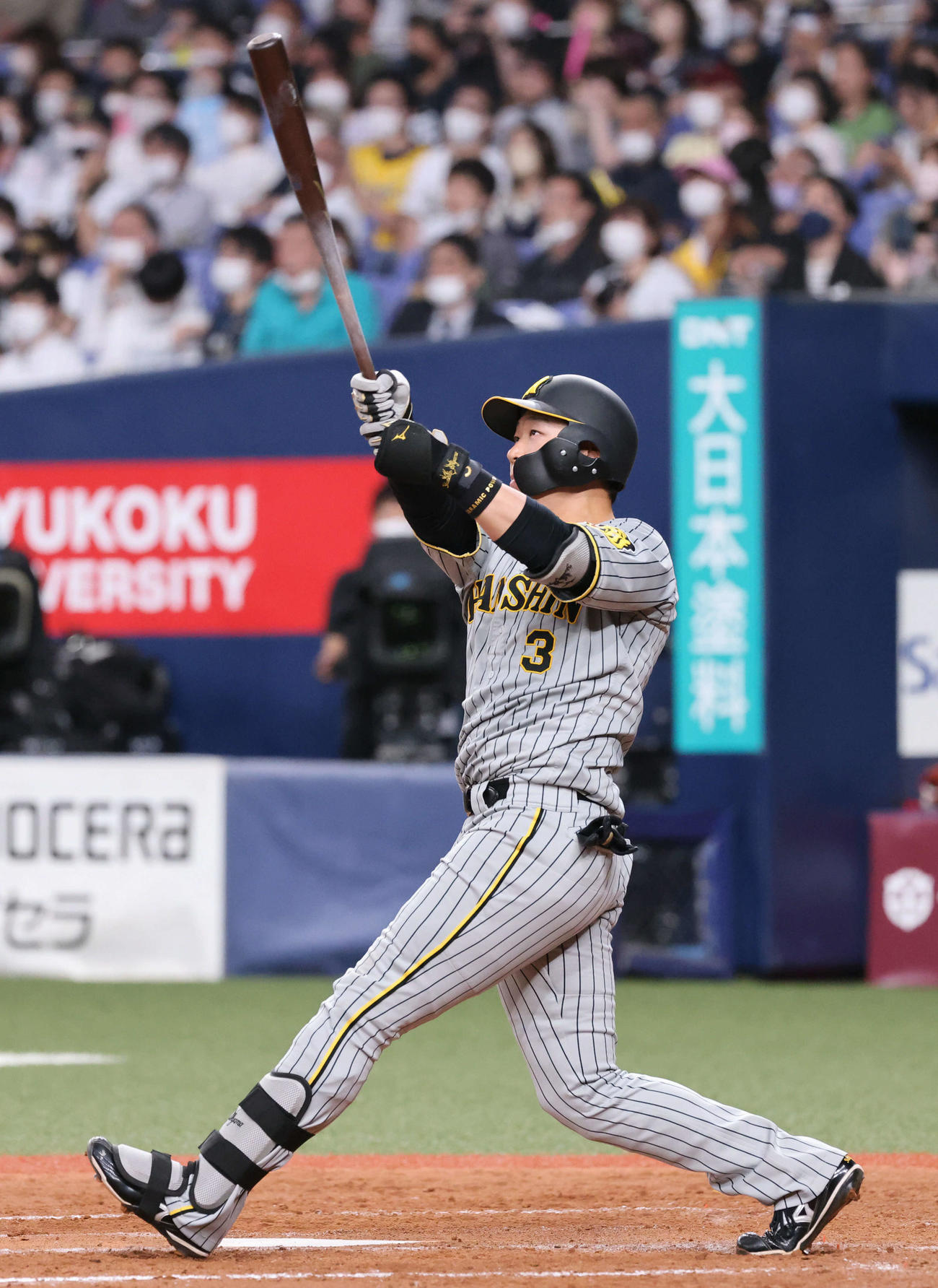 オリックス対阪神　5回表阪神2死一、三塁、大山は左越え3点本塁打を放つ（撮影・加藤孝規）