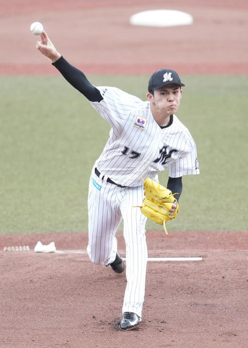 ロッテ対DeNA　先発し力投するロッテ佐々木朗（撮影・鈴木みどり）