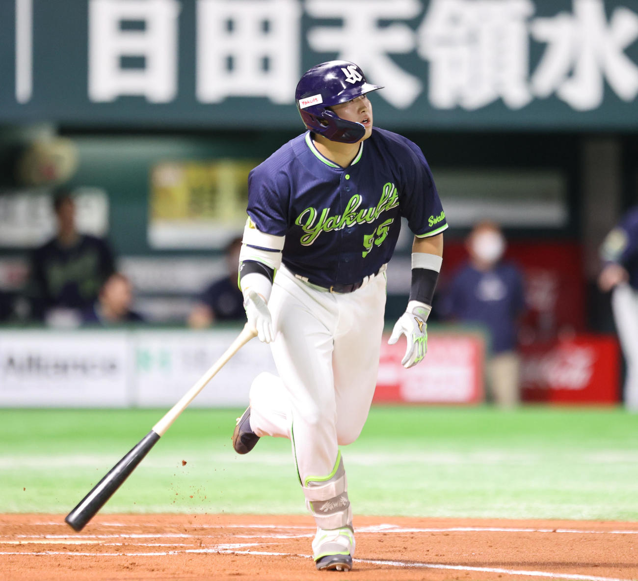 ソフトバンク対ヤクルト　6回表ヤクルト2死満塁、村上宗隆は右越えに逆転となる満塁本塁打を放つ（撮影・梅根麻紀）