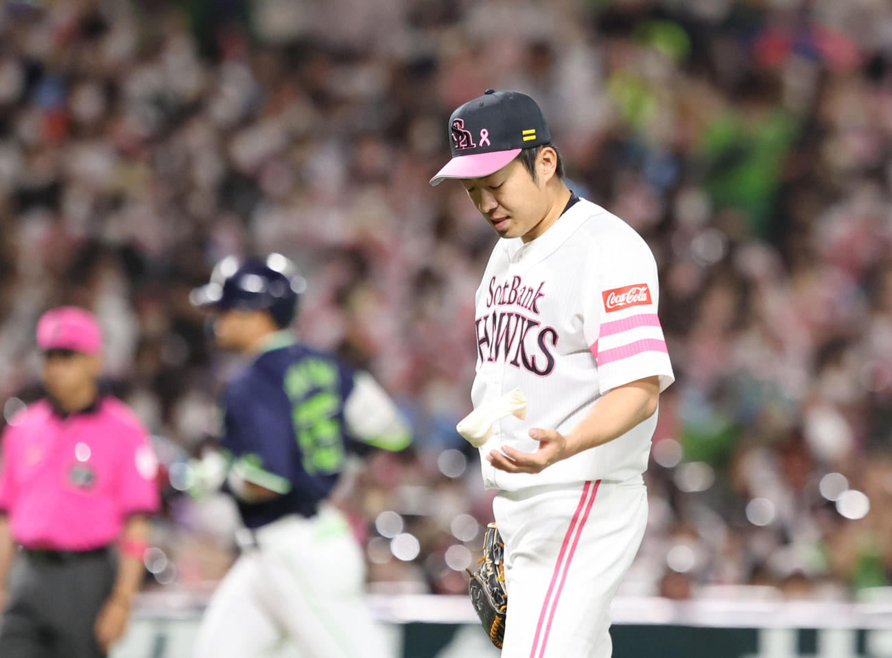 6回表ヤクルト2死満塁、村上宗隆に逆転となる満塁本塁打を浴びた嘉弥真新也（撮影・梅根麻紀）