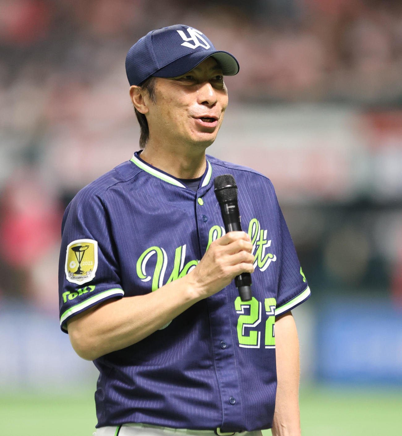 ソフトバンク対ヤクルト　交流戦優勝を決め、インタビューを受ける高津臣吾監督（撮影・梅根麻紀）