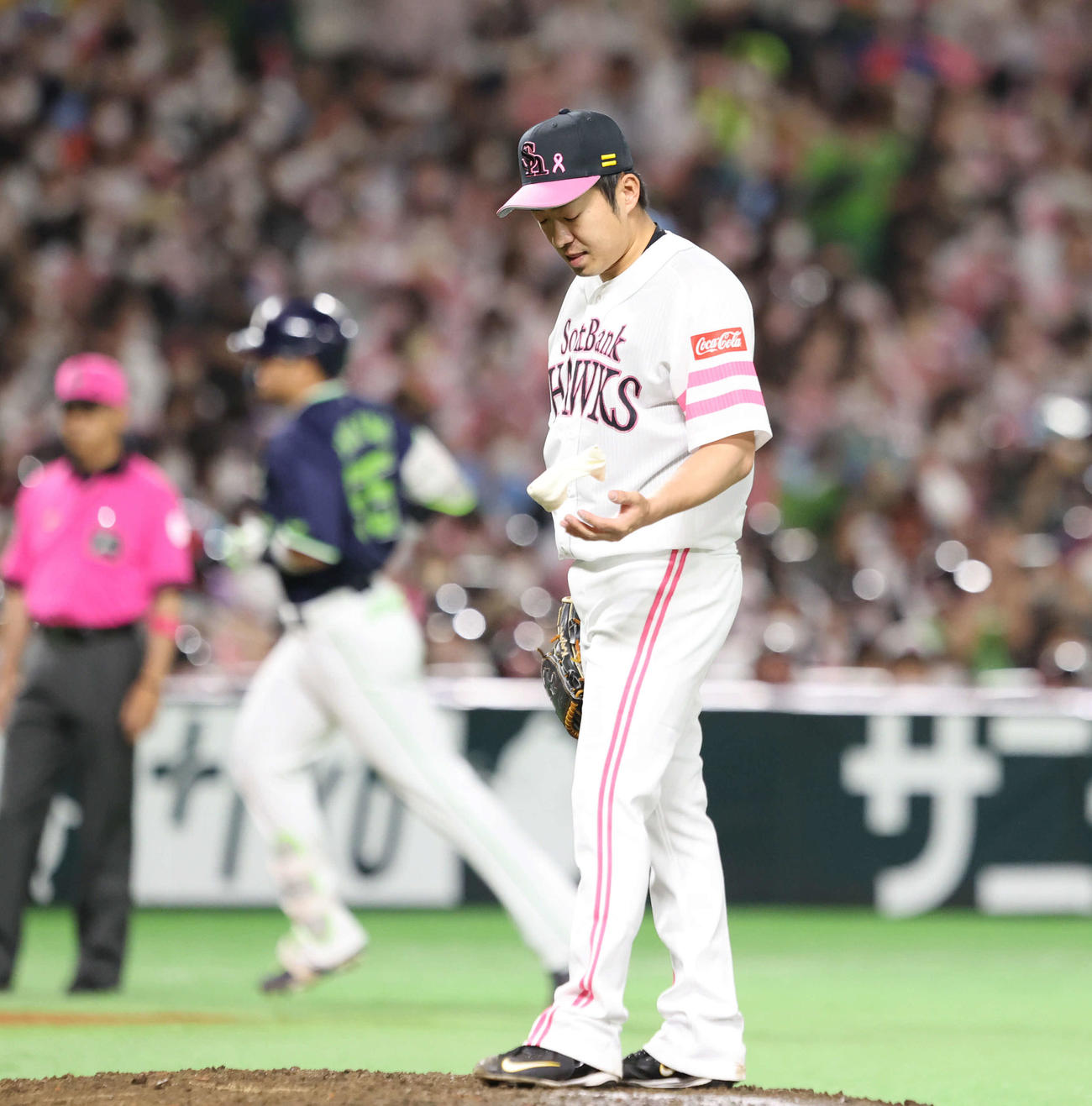 ソフトバンク対ヤクルト　6回表ヤクルト2死満塁、嘉弥真は村上に逆転満塁本塁打を浴びる（撮影・梅根麻紀）