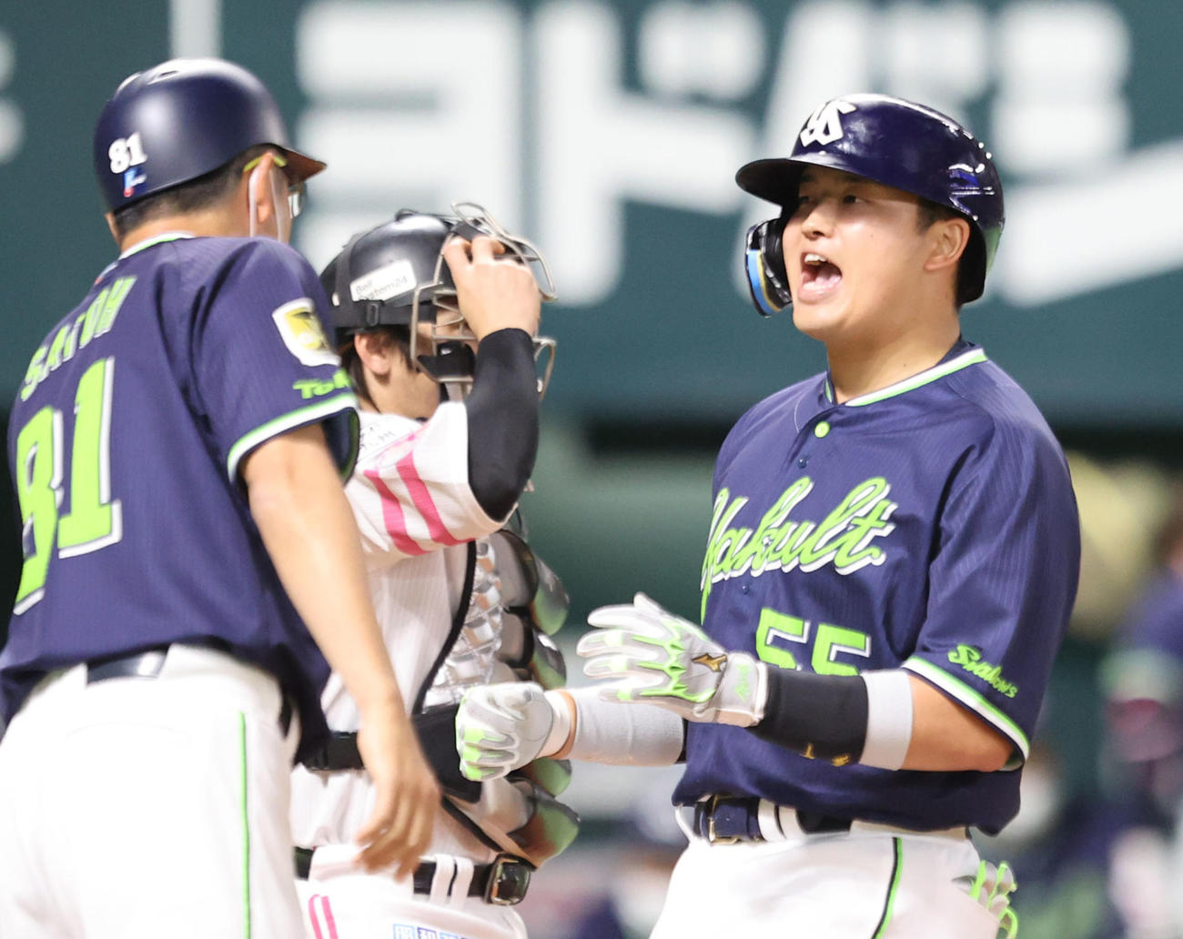 ソフトバンク対ヤクルト　6回表ヤクルト2死満塁、村上宗隆は右越えに逆転となる満塁本塁打を放つ（撮影・梅根麻紀）