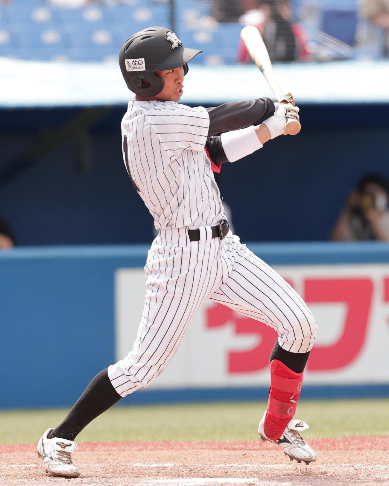 亜大対上武大　4回表亜大2死二塁、左中間適時三塁打を放つ田中幹（撮影・野上伸悟）