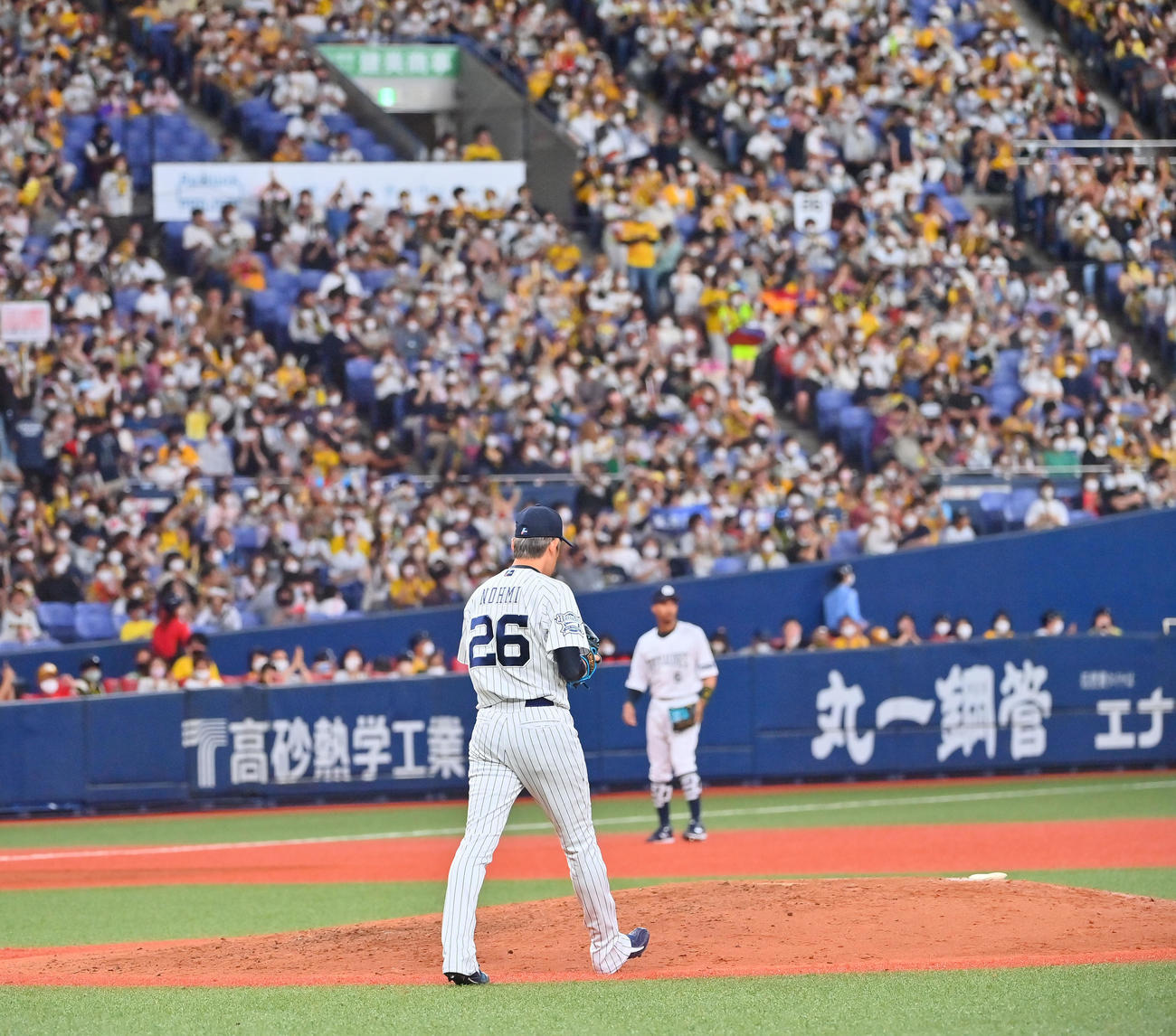 オリックス対阪神　8回に登板するオリックス能見（撮影・和賀正仁）
