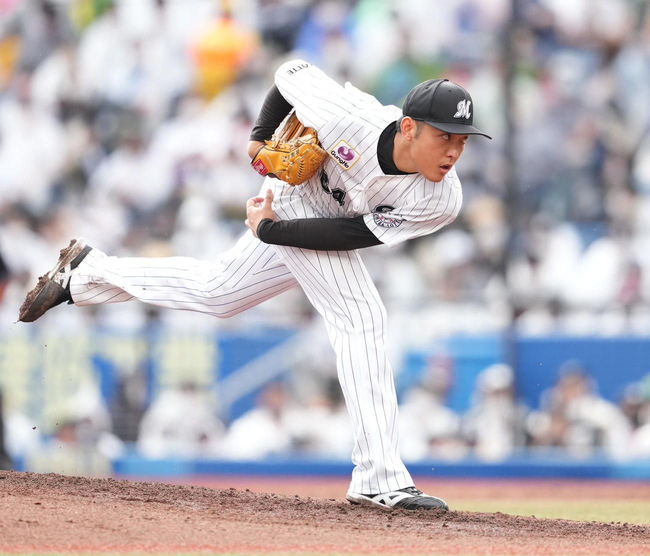 ロッテ対DeNA　先発し力投するロッテ佐藤奨（撮影・鈴木みどり）