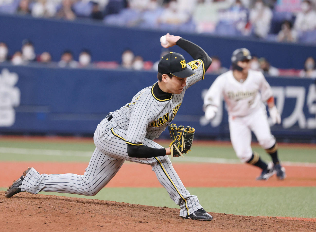 オリックス対阪神　阪神7番手の岩崎（2022年6月11日撮影）