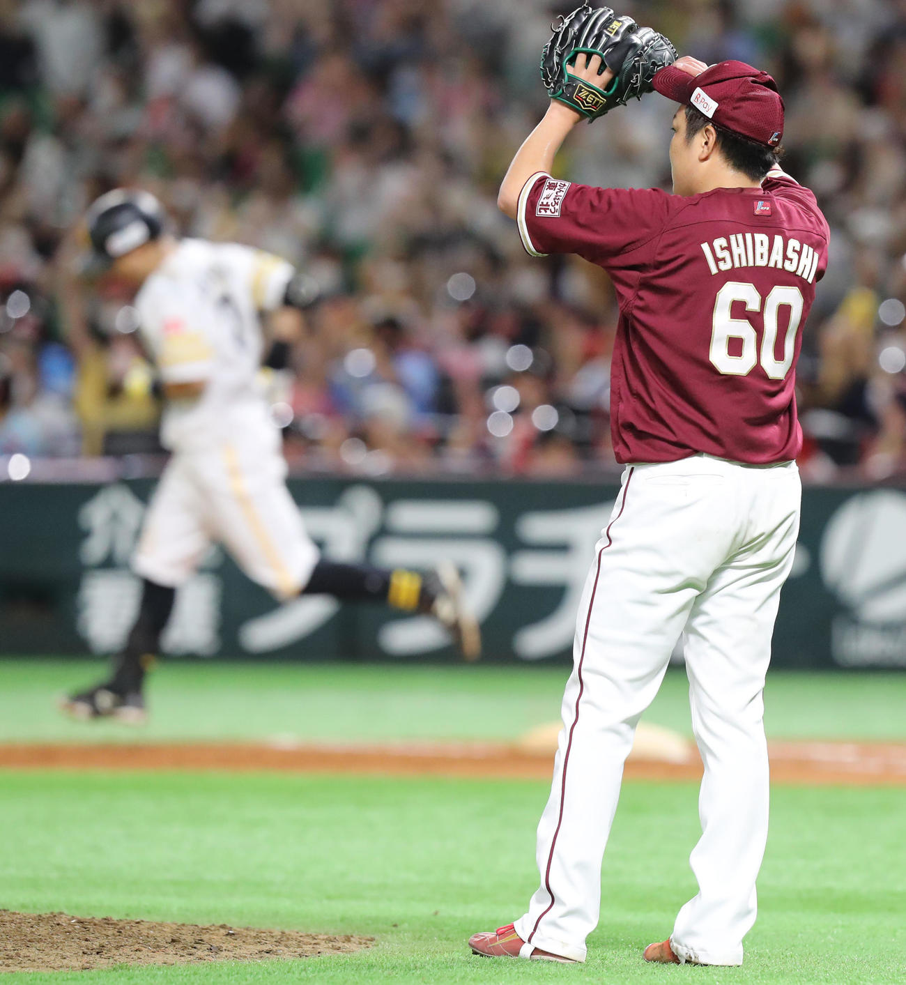 ソフトバンク対楽天　7回裏ソフトバンク1死二塁、石橋は中村晃に右越え2点本塁打を浴びる（撮影・屋方直哉）