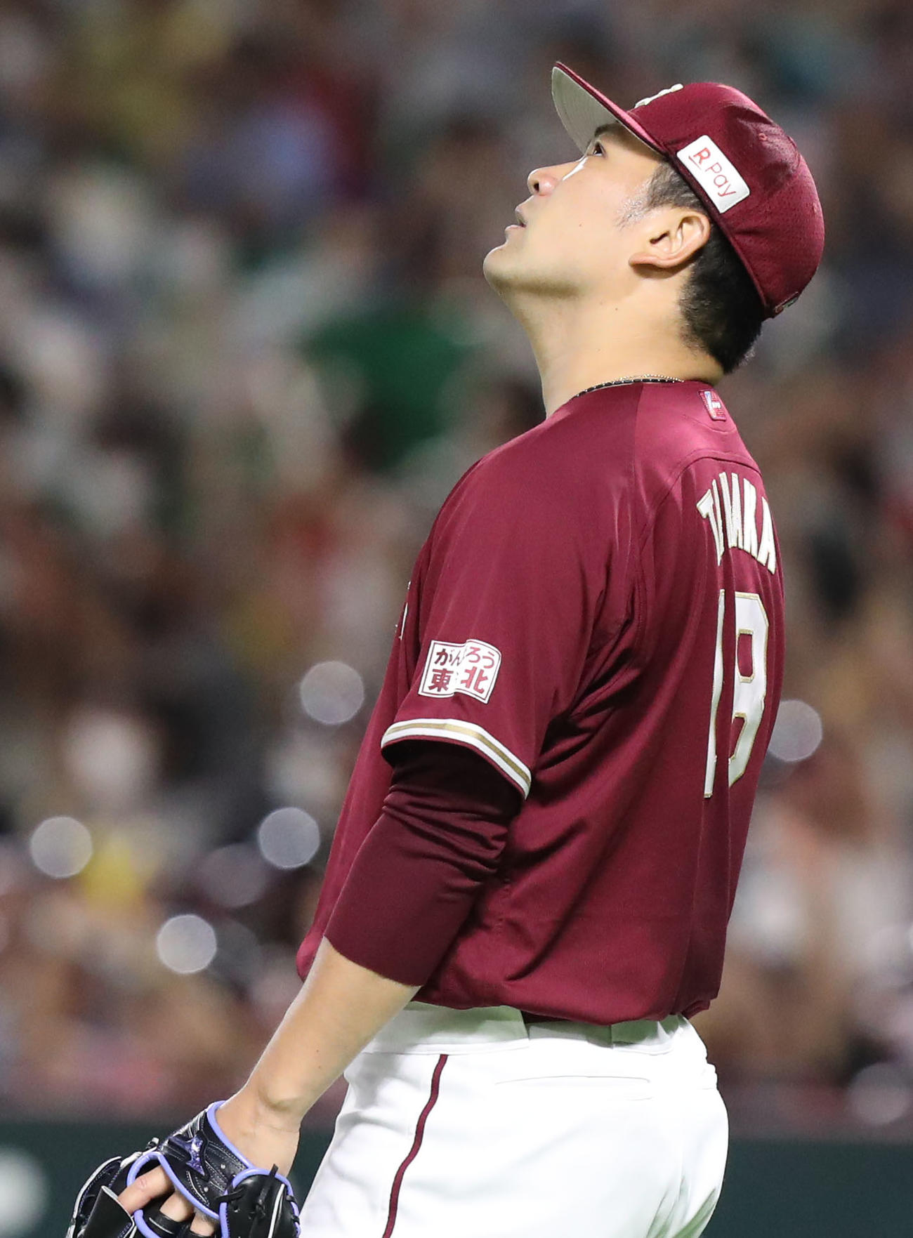 ソフトバンク対楽天　3回裏ソフトバンク1死一、二塁、田中将は牧原大に逆転の右越え本塁打を浴び、悔しげな表情を見せる（撮影・屋方直哉）