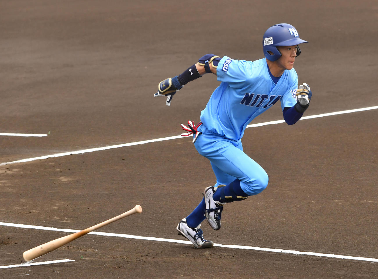 紅白戦、1回、日体大・矢沢は一塁ゴロに倒れる（撮影・柴田隆二）