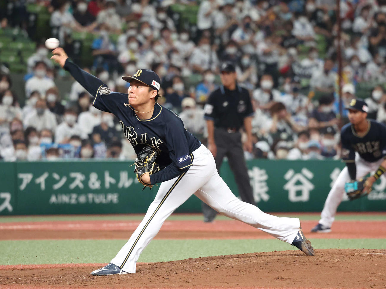 西武対オリックス　力投するオリックス先発山本（撮影・丹羽敏通）