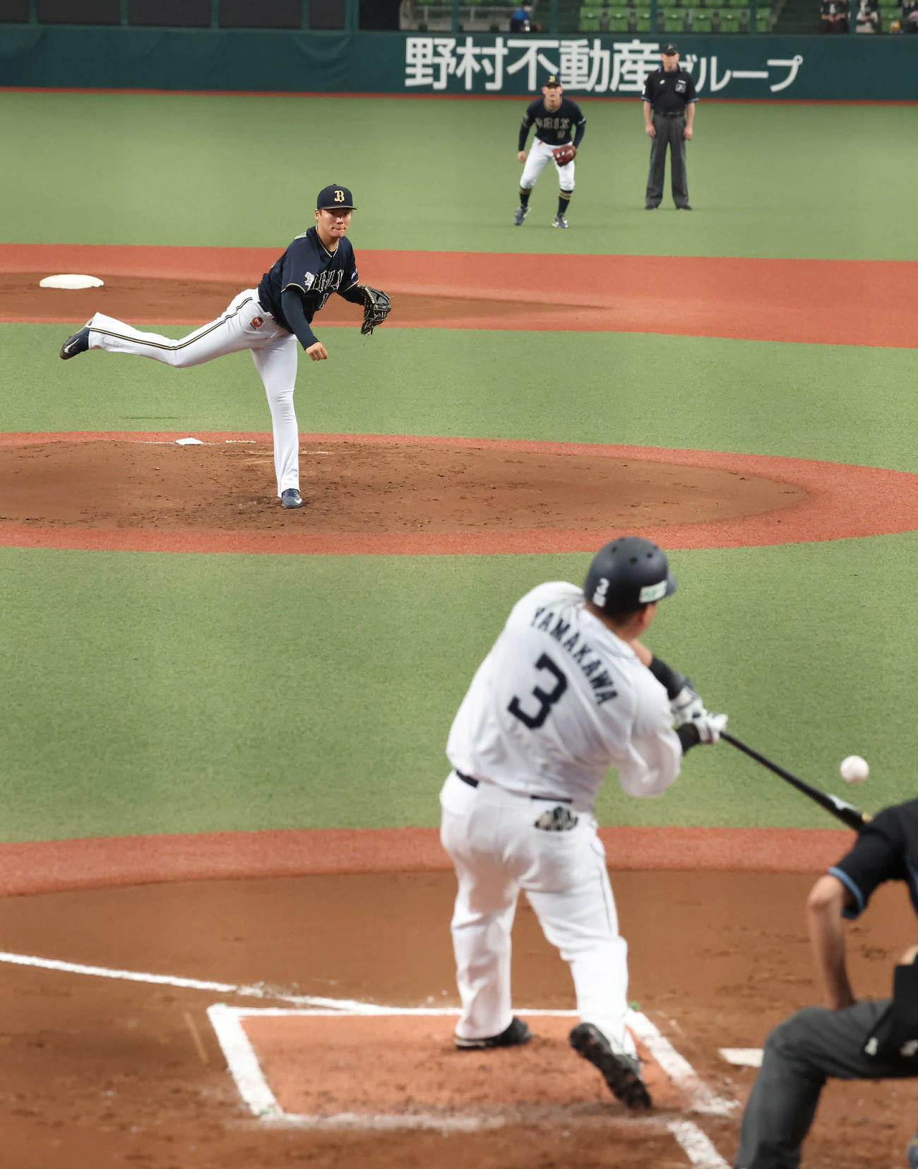 西武対オリックス　2回裏西武無死、山川を右飛に打ち取った先発山本（撮影・丹羽敏通）