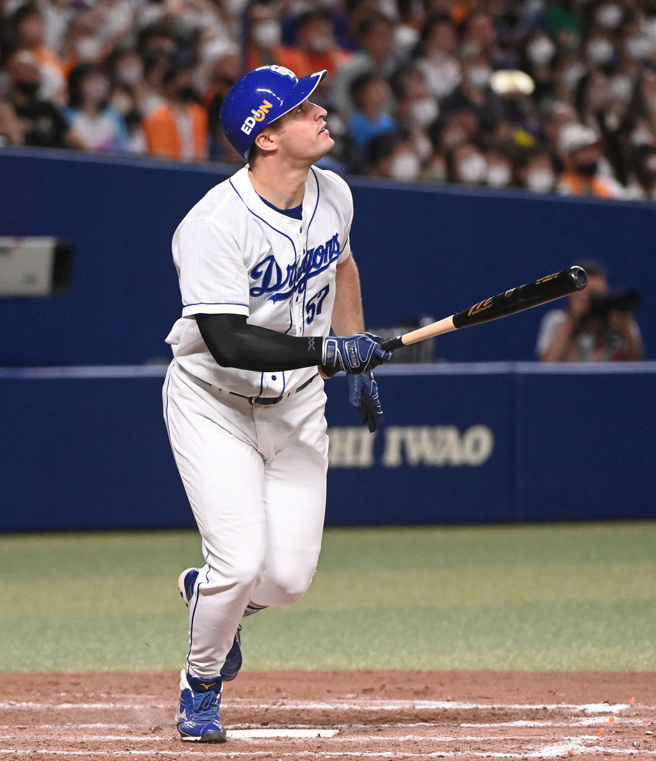 中日対巨人　9回裏中日無死一、三塁、中前にサヨナラ打を放つA・マルティネス（撮影・森本幸一）