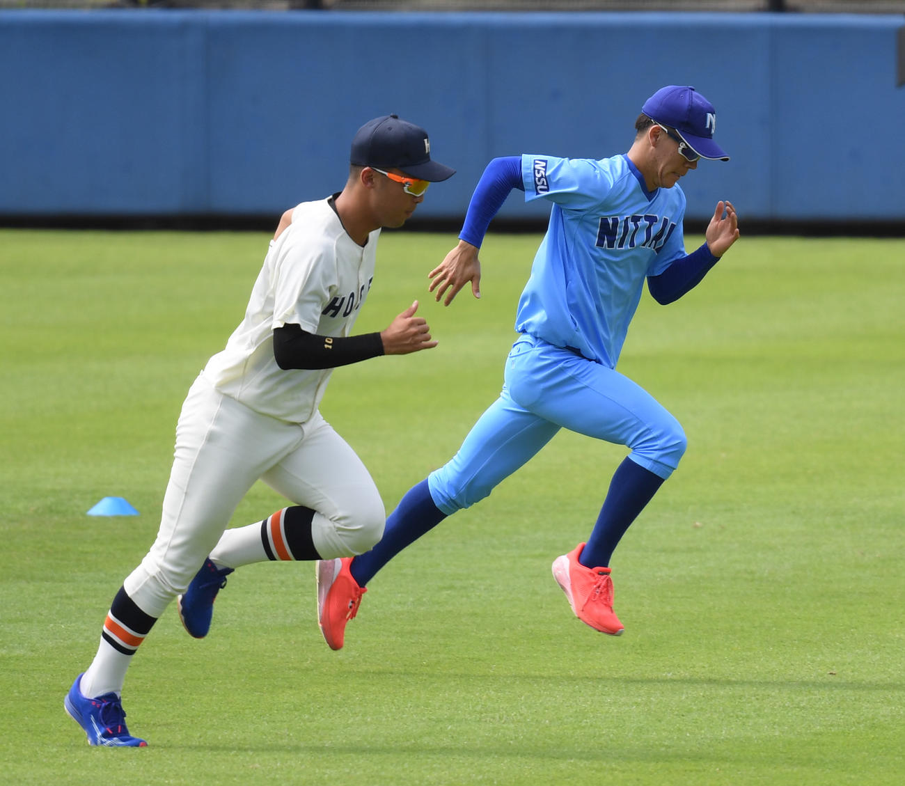 大学日本代表選考合宿で、練習する日体大・矢沢（右）（撮影・柴田隆二）