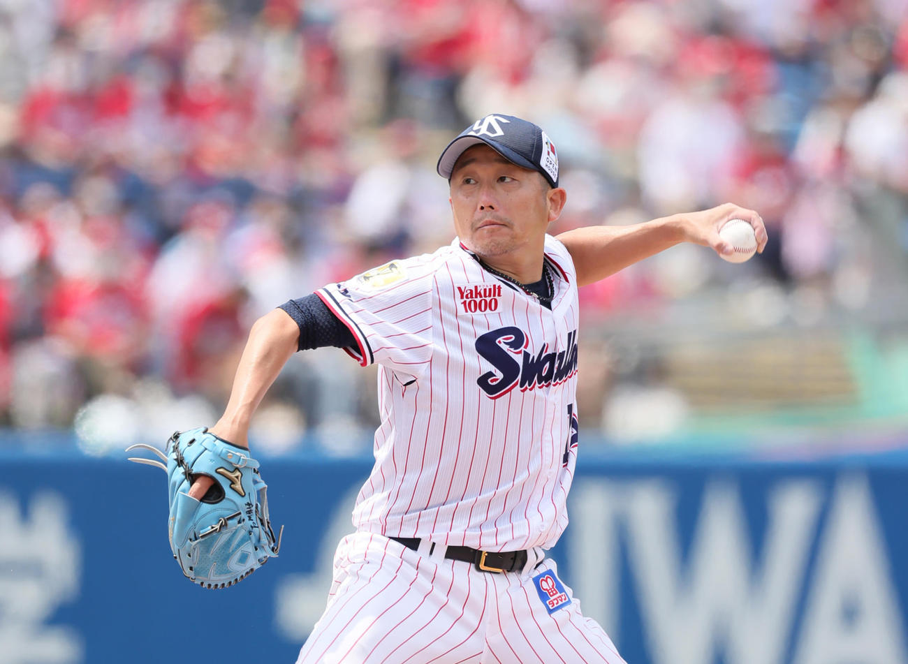 4勝目を挙げたヤクルト先発の石川雅規（撮影・足立雅史）